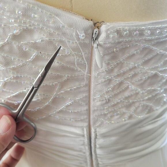 Beautiful Hailey Wedding Dress by Adrianna Papell - Picture 10 of 13